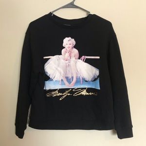 Marilyn Monroe long sleeve
